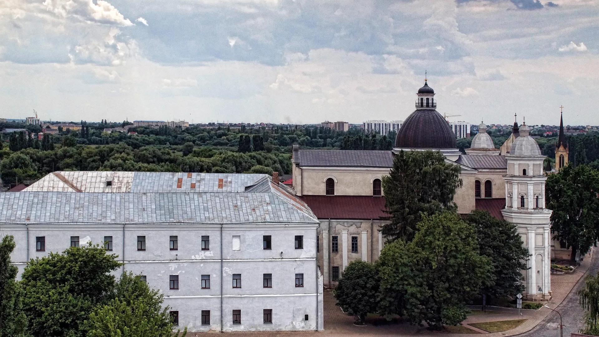 6-bursa-lutsk-vid-iezuitskoho-kolehiumu-do-suchasnoho-fakhovoho-koledzhu-v-serts-d248