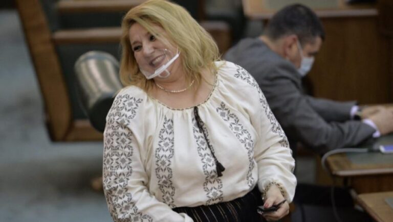 diana-shoshoake-rumunska-ievrodeputatka-ta-liderka-ultrapravoi-opozytsii-5c36