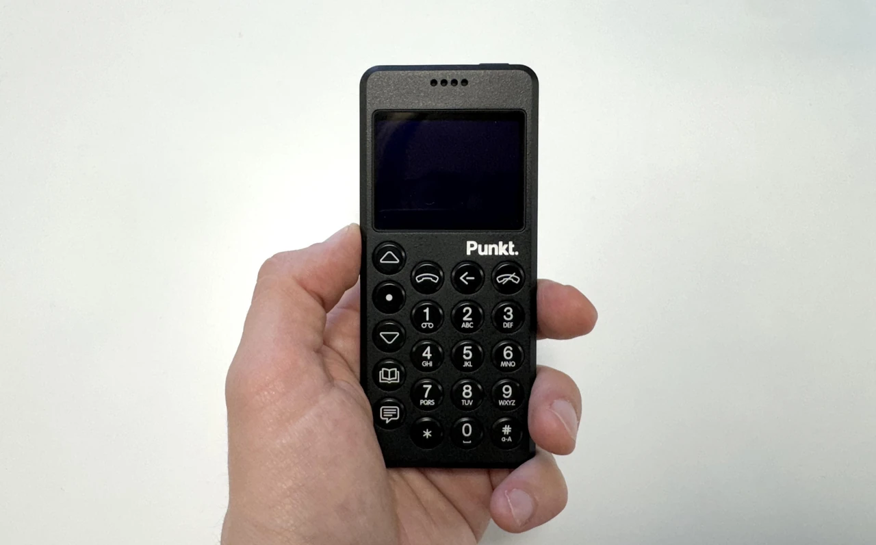 dumb-phone-prostyi-shliakh-do-fokusu-ta-spokoiu-u-2026-rotsi-37a6