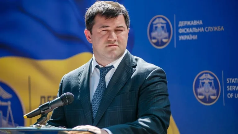 nasirov-roman-mykhailovych-polityk-finansyst-i-eksochilnyk-podatkovoi-sluzhby-d15e
