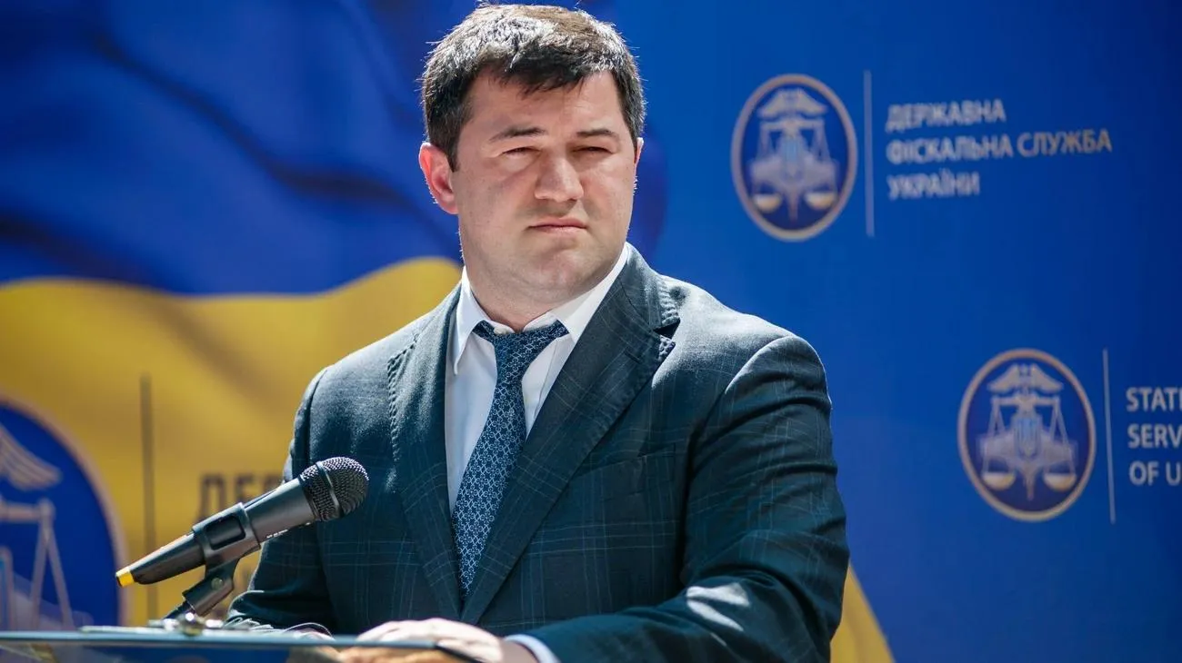 nasirov-roman-mykhailovych-polityk-finansyst-i-eksochilnyk-podatkovoi-sluzhby-d15e