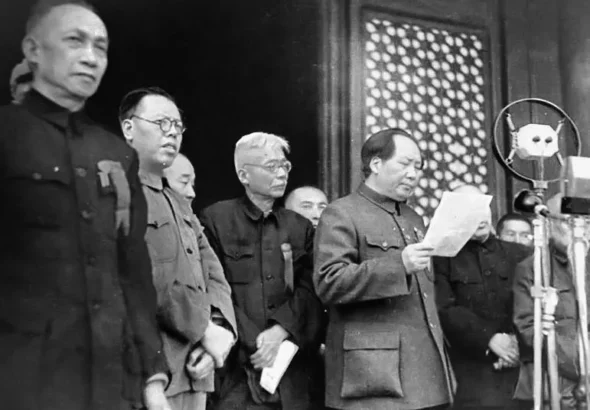 proholoshennia-knr-iak-1-zhovtnia-1949-roku-mao-tszedun-proholosyv-novu-eru-dlia-ca4f