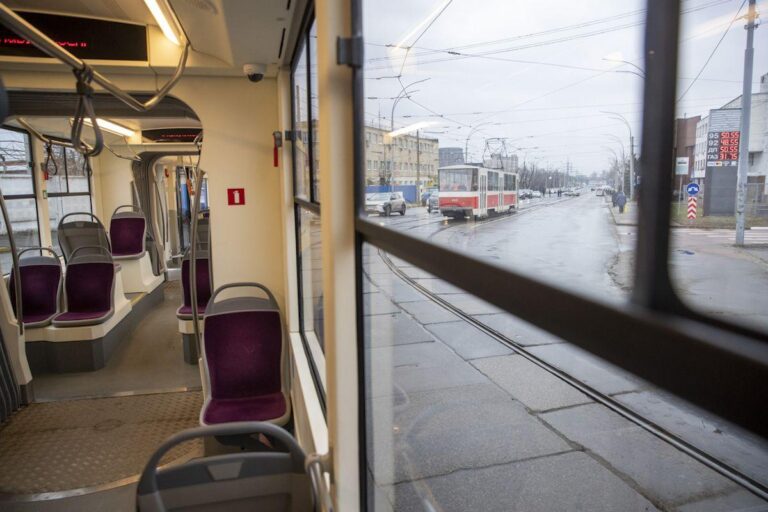 tramvai-28d-kyiv-istoriia-lehendarnoho-marshrutu-ta-praktychnyi-hid-u-2026-rotsi-155b
