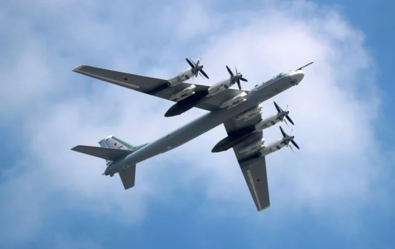 tu-195-stratehichnyi-bombardyrovshchyk-raketonosets-shcho-perezhyvaie-epokhy-c2a1