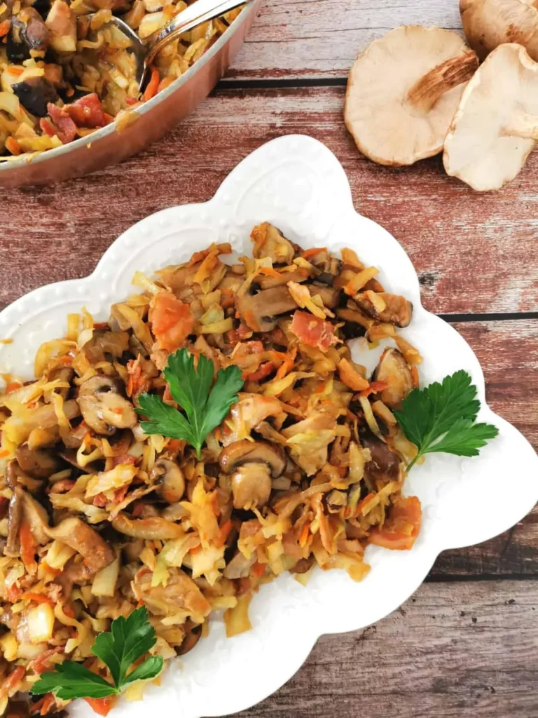 tushena-kapusta-z-hrybamy-klasychnyi-retsept-sekrety-ta-variatsii-cf3c