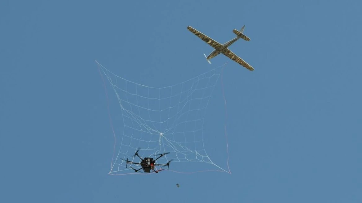 dron-perekhopliuvach-iak-ukrainski-myslyvtsi-za-shakhedamy-perepysuiut-pravyla-p-a48e