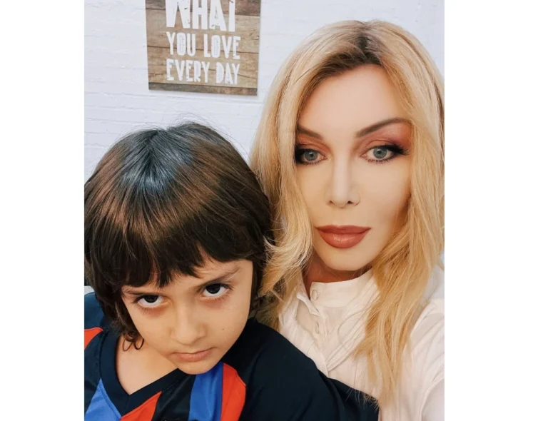 iryna-bilyk-dity-dvoie-syniv-16-rokiv-riznytsi-ta-taiemnytsi-materynstva-1f76