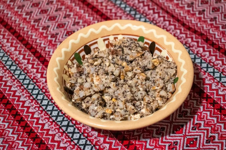 koly-idiat-kutiu-try-sviata-zymovoho-tsyklu-65ed