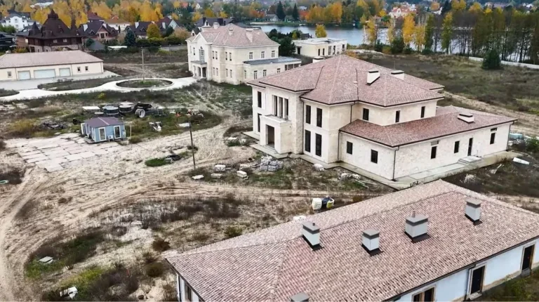 Элитные особняки в Козине, связанные с делом Андрея Ермака