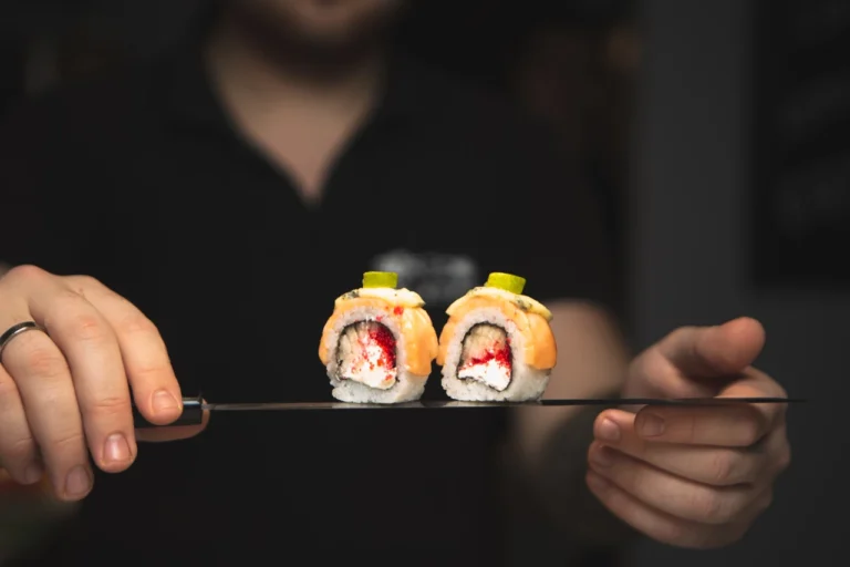 iakyi-rys-dlia-sushi-povnyi-hid-z-sortamy-ta-sekretamy-2021