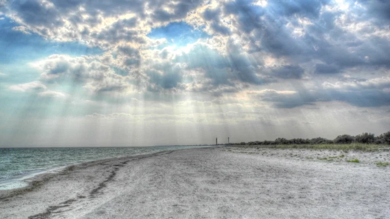 ostriv-dzharylhach-naibilshyi-nezaselenyi-skarb-chornoho-moria-6c59