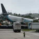 Вантажний Boeing Amazon Prime зійшов зі смуги серед фур в аеропорту Маямі